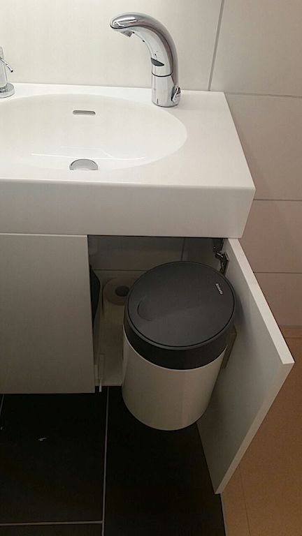 Waschtisch und Badezimmer in 19 mm Glacier White